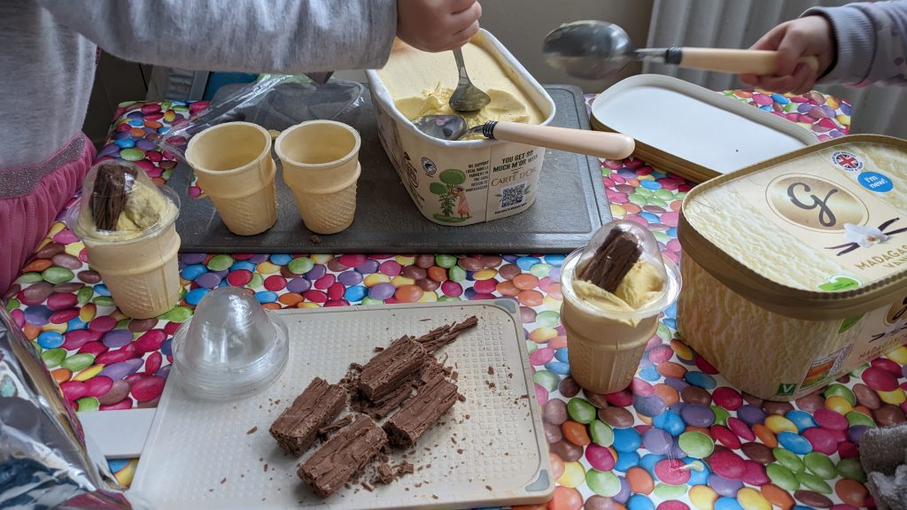 Scooping ice-cream. Toddler summer hack